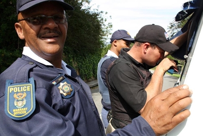 Busy thief keeps officers on their toes